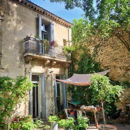 En Ville Et Sous Les Arbres Montpellier Luaran gambar