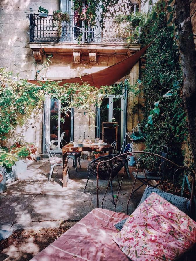 En Ville Et Sous Les Arbres Montpellier Luaran gambar